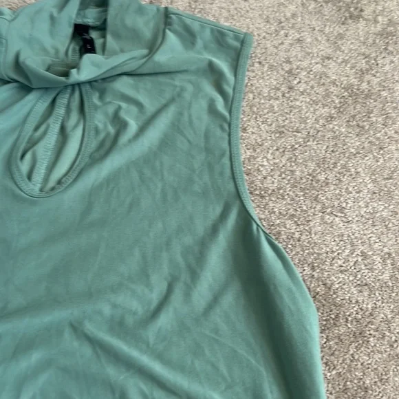 Soft sage green Swede dress - Picture 4 of 4